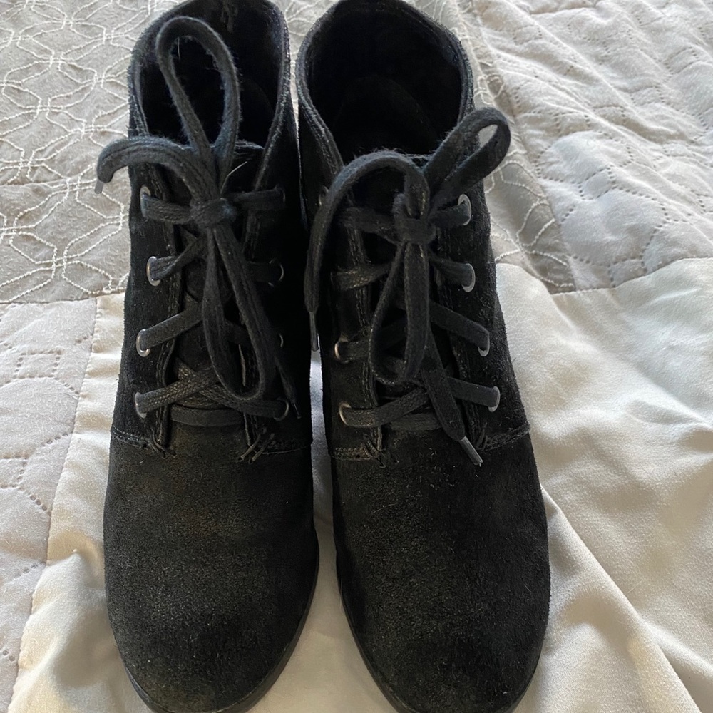 Lucky Brand shoes